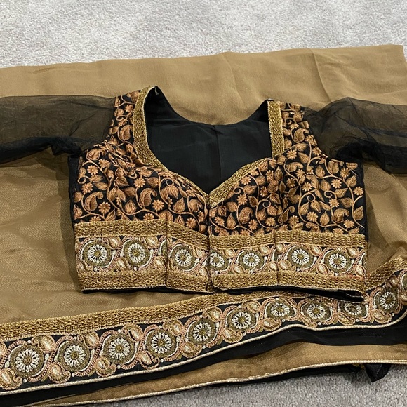 Women sari with blouse - Picture 3 of 3